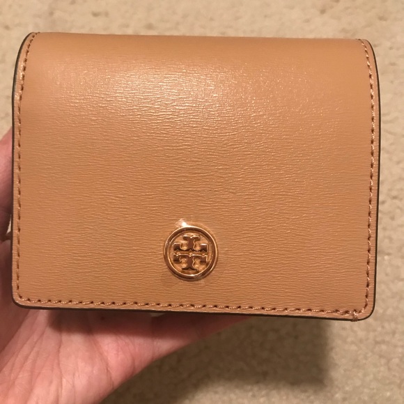 Tory Burch Handbags - Tory Burch Parker foldable mini leather wallet